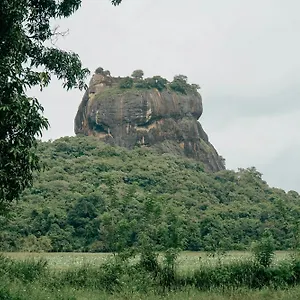 Lakmal ,10 Minutes To Rock Sigiriya